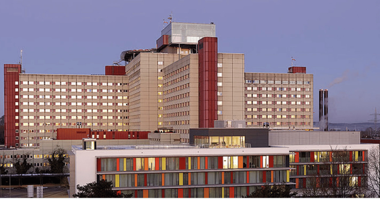 Bilder Von Dermazentrum Augsburg Am Königsplatz Augsburger Uniklinik-Chef Markstaller startet mit revolutionären Ideen