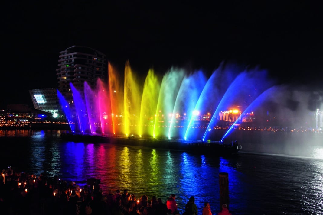 Ein echtes Highlight, auch für Matthias Lohr: Die Regenbogenfontäne zum evangelischen Kirchentag 2013 im Hamburger Hafen.