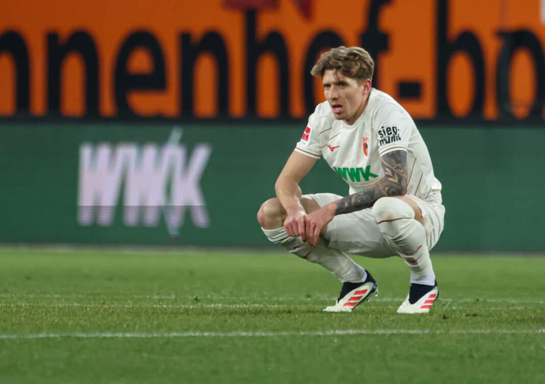 Nichts zu holen für Kristijan jakic und den FC Augsburg gab es bei Bayer Leverkusen.