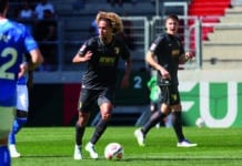 Dank Undav-Doppelpack: FC Augsburg verliert knapp in Stuttgart – 5 Dinge, die auffielen Han-Noah Massengo erzielte gegen den VfB Stuttgart das Tor zum zwischenzeitlichen 2:1 für den FC Augsburg. Foto: Krieger