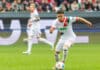 Nächste Niederlage ohne eigenen Treffer für den FC Augsburg gegen Dortmund – 5 Dinge, die auffielen Der FC Augsburg um Fabian Rieder musste am Freitagabend zu Hause gegen Dortmund ran. Foto: Krieger