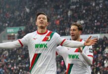 3:1! Gregeoritsch als Vollstrecker und Kömür als Vorlagengeber halten FCA-Europahoffnungen am Leben – 4 Dinge, die auffielen Torjubel von Michael Gregoritsch Foto: Kolbert-press