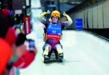 Dajana Eitberger über die Olympiateilnahme: „Wir haben das goldene Ticket“ So jubeln will Dajana Eitberger am liebsten auch bei den Olympischen Spielen am 11. Februar. (li.). Foto: Michael Kristen