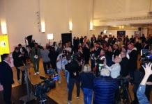 Florian Freund ist Augsburgs neuer Oberbürgermeister: Mitten drin beim Wahlabend