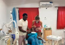 Britta Speth: Wenn die Zahnärztin mit Büroklammern zaubert